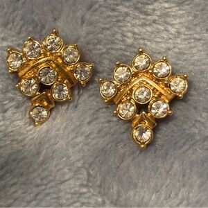 Vintage dainty Gold tone Earrings with Rhinestones. Unsigned.